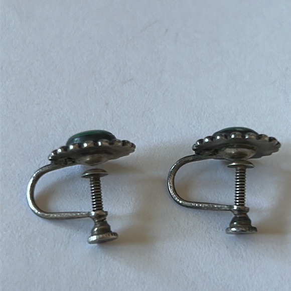 Vintage Turquoise Sterling Silver Floral Screwback Earrings - Picture 4 of 4